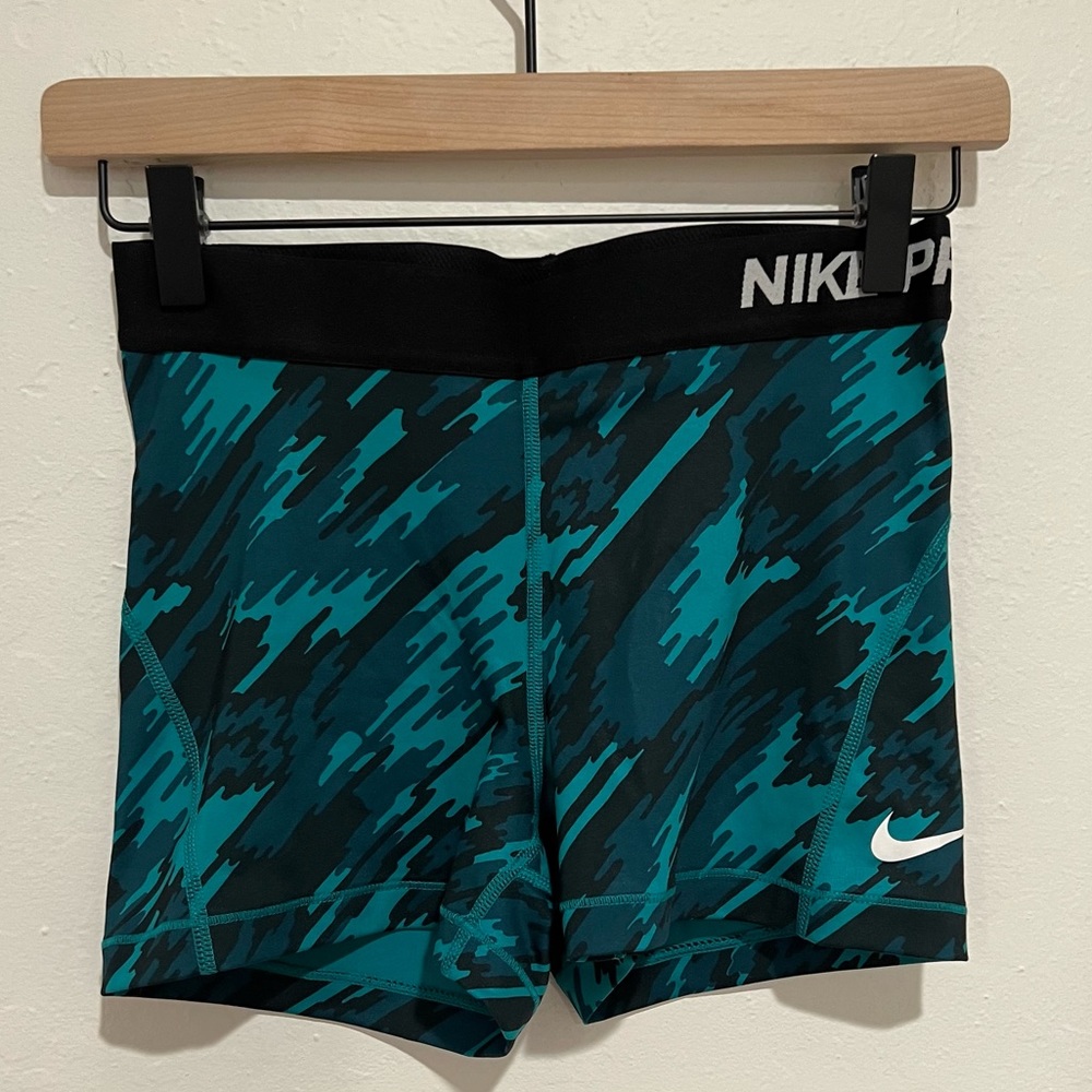 Womens Blue/green camo print Nike Pro shorts